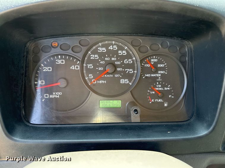 image for item ED5744 2006 Ford LCF dump truck