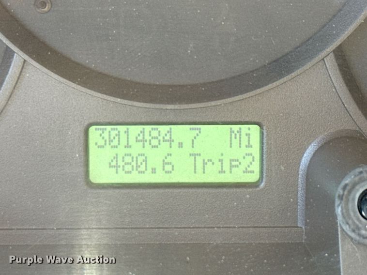 image for item ED5744 2006 Ford LCF dump truck