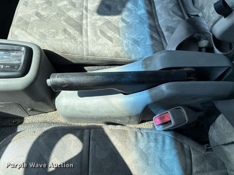 image for item ED5744 2006 Ford LCF dump truck