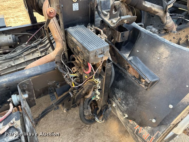 image for item ED5744 2006 Ford LCF dump truck