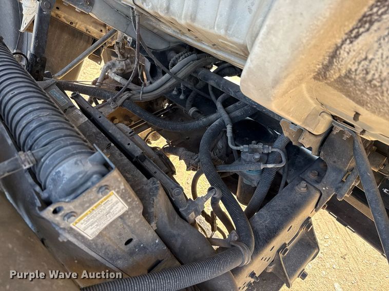 image for item ED5744 2006 Ford LCF dump truck