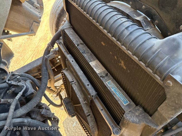 image for item ED5744 2006 Ford LCF dump truck