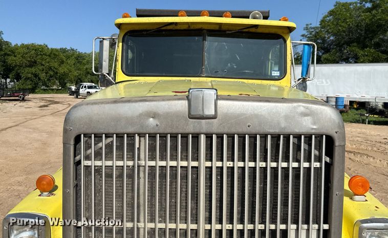 image for item ED5745 1990 International 9300 dump truck