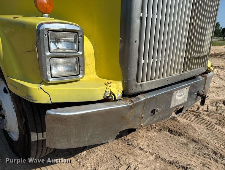 image for item ED5745 1990 International 9300 dump truck