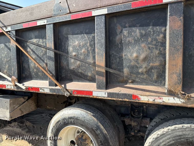 image for item ED5745 1990 International 9300 dump truck