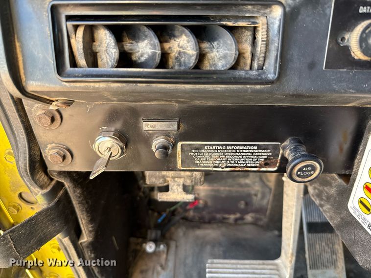 image for item ED5745 1990 International 9300 dump truck