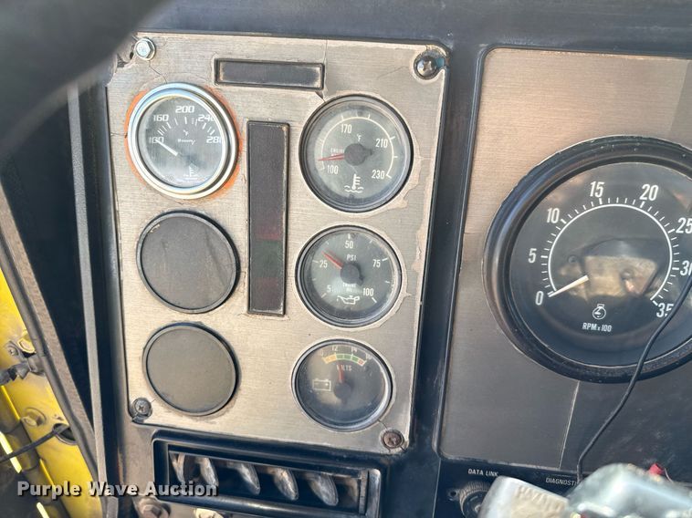 image for item ED5745 1990 International 9300 dump truck