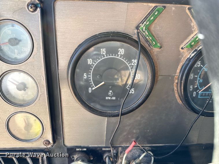 image for item ED5745 1990 International 9300 dump truck