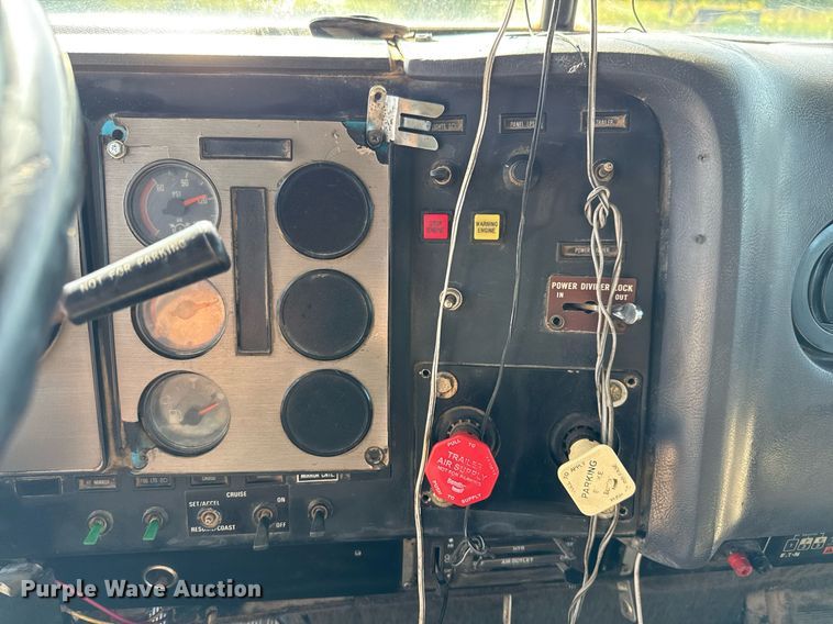 image for item ED5745 1990 International 9300 dump truck