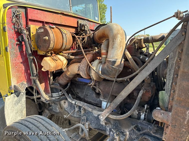 image for item ED5745 1990 International 9300 dump truck