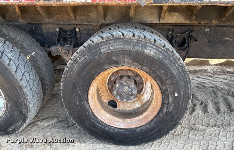 image for item ED5745 1990 International 9300 dump truck