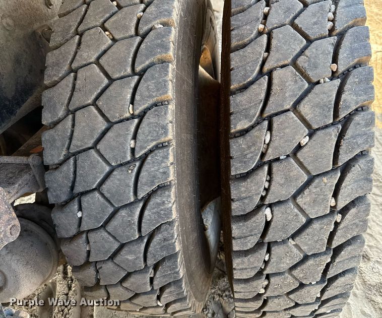 image for item ED5745 1990 International 9300 dump truck