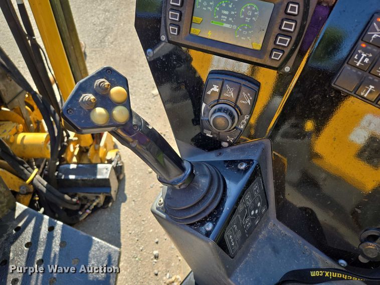 image for item EF1513 2022 Vermeer Navigator S3 D20x22 III directional boring unit