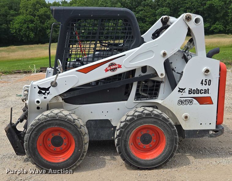 image for item EF1514 2018 Bobcat S570 skid steer loader