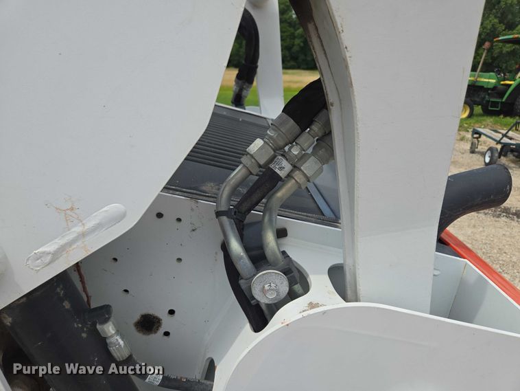 image for item EF1514 2018 Bobcat S570 skid steer loader