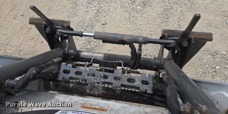 image for item EF1514 2018 Bobcat S570 skid steer loader