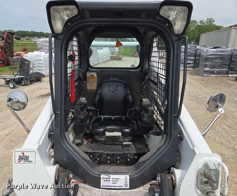 image for item EF1514 2018 Bobcat S570 skid steer loader