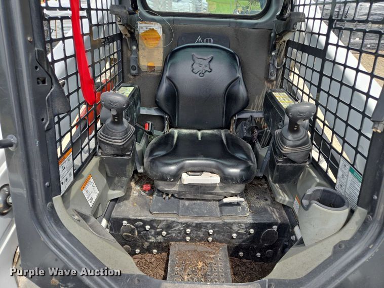 image for item EF1514 2018 Bobcat S570 skid steer loader