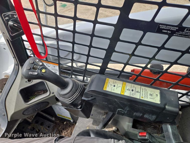 image for item EF1514 2018 Bobcat S570 skid steer loader