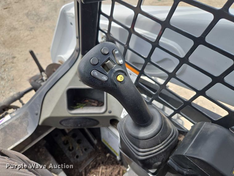 image for item EF1514 2018 Bobcat S570 skid steer loader