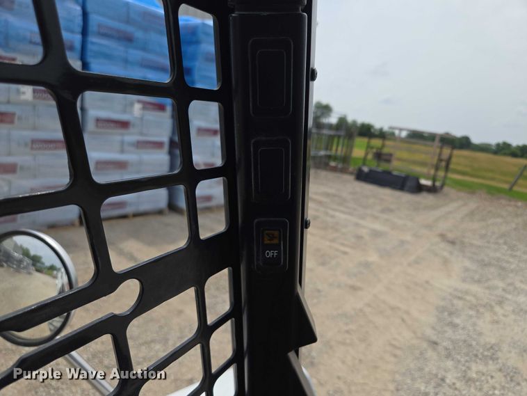 image for item EF1514 2018 Bobcat S570 skid steer loader