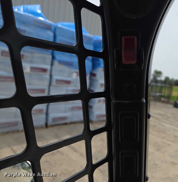 image for item EF1514 2018 Bobcat S570 skid steer loader