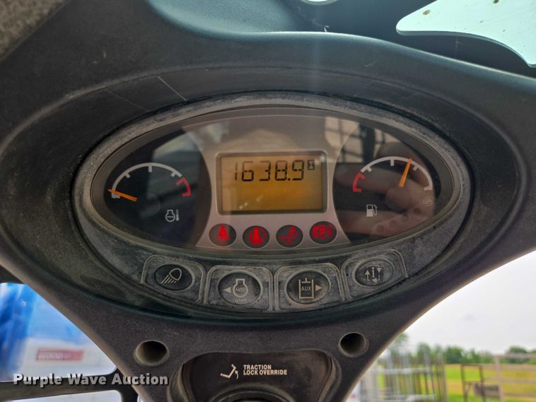 image for item EF1514 2018 Bobcat S570 skid steer loader