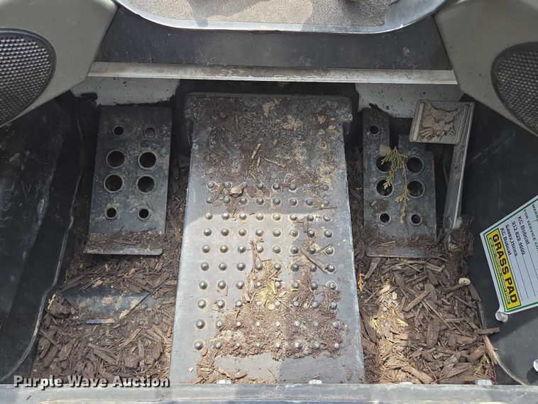 image for item EF1514 2018 Bobcat S570 skid steer loader