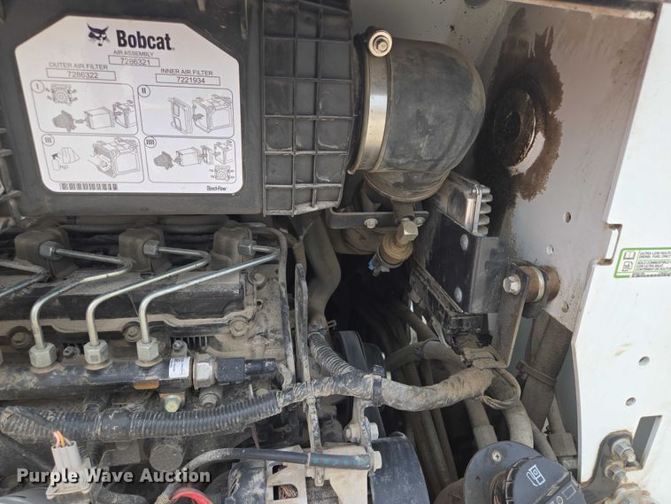 image for item EF1514 2018 Bobcat S570 skid steer loader