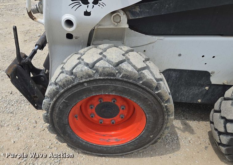 image for item EF1514 2018 Bobcat S570 skid steer loader