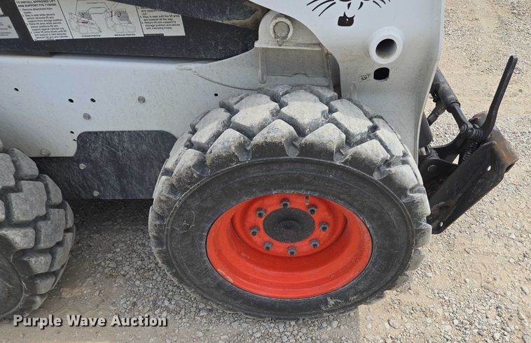 image for item EF1514 2018 Bobcat S570 skid steer loader