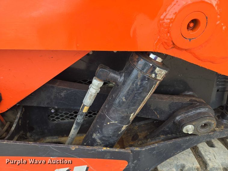 image for item EF1517 2019 Kubota SVL75-2 tracked skid steer loader