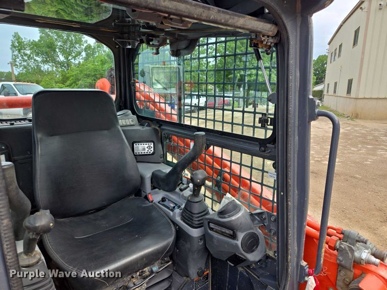 image for item EF1517 2019 Kubota SVL75-2 tracked skid steer loader