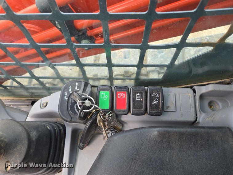 image for item EF1517 2019 Kubota SVL75-2 tracked skid steer loader