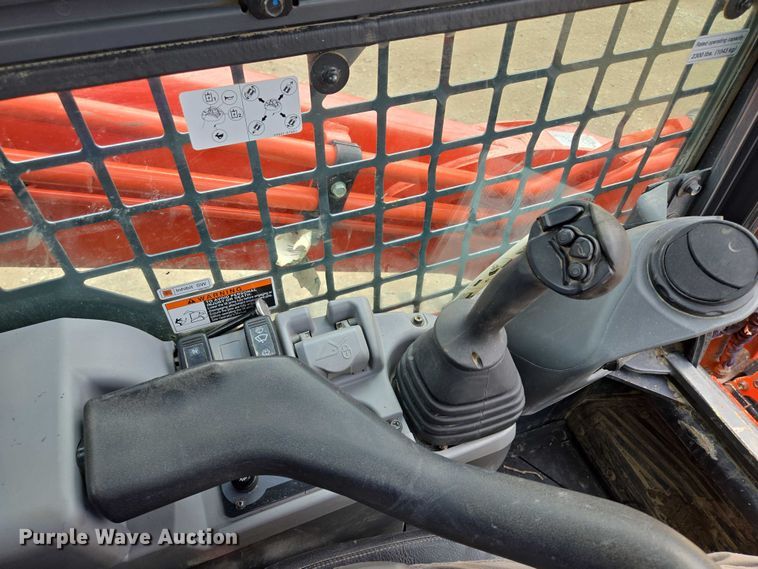 image for item EF1517 2019 Kubota SVL75-2 tracked skid steer loader