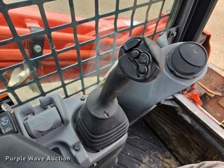 image for item EF1517 2019 Kubota SVL75-2 tracked skid steer loader