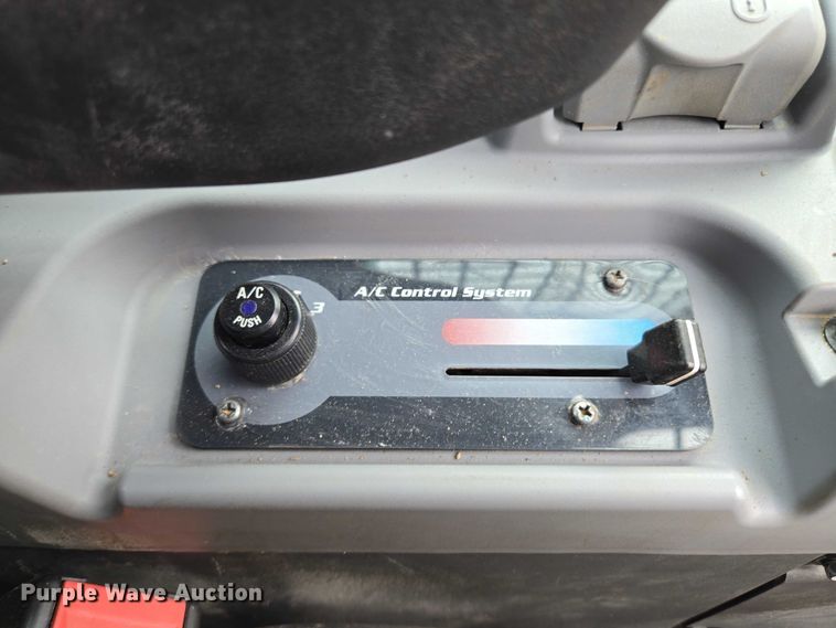 image for item EF1517 2019 Kubota SVL75-2 tracked skid steer loader