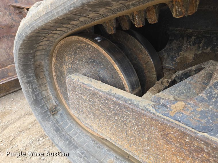 image for item EF1517 2019 Kubota SVL75-2 tracked skid steer loader