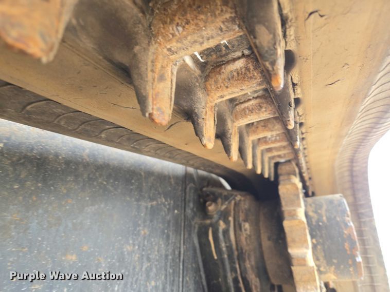 image for item EF1517 2019 Kubota SVL75-2 tracked skid steer loader