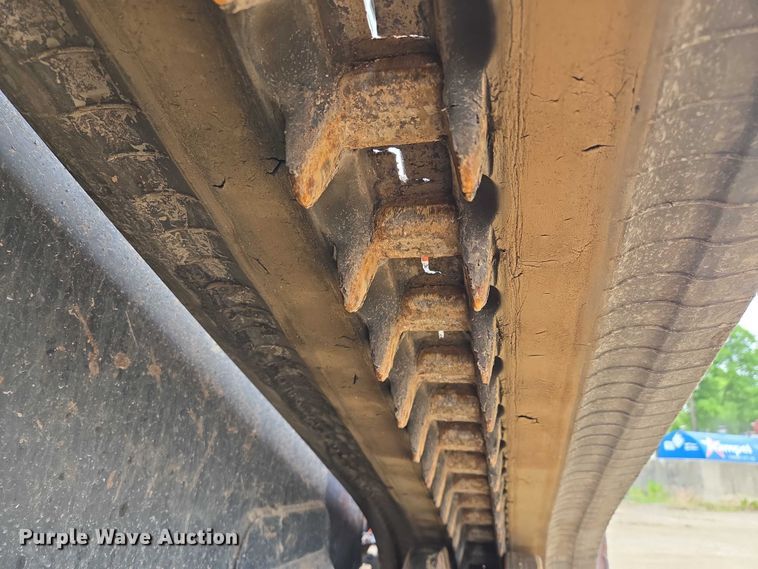 image for item EF1517 2019 Kubota SVL75-2 tracked skid steer loader