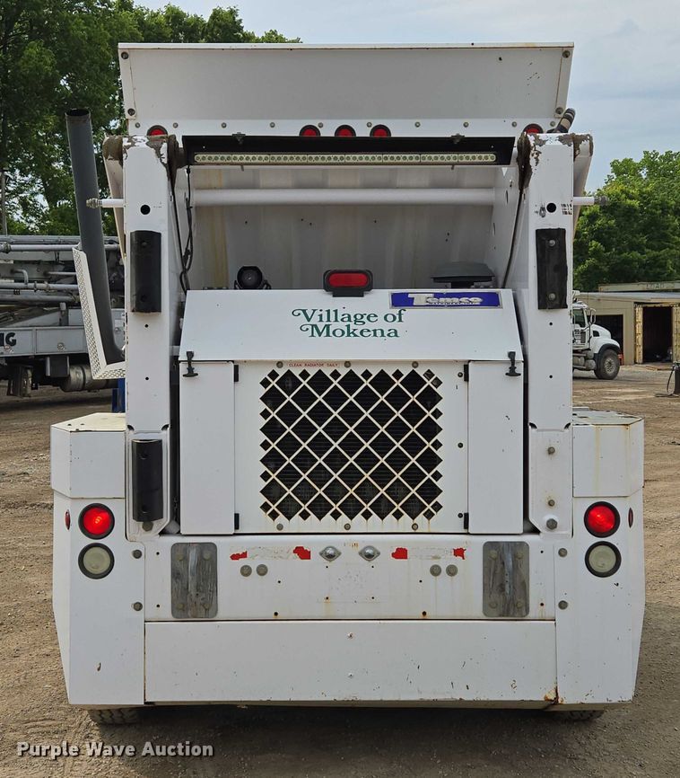 image for item EF1518 2008 Allianz 3000 street sweeper truck