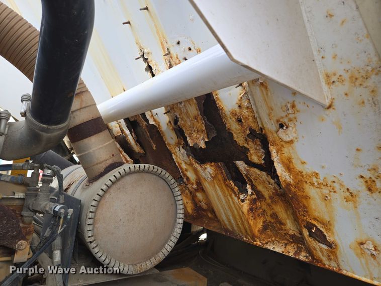 image for item EF1518 2008 Allianz 3000 street sweeper truck