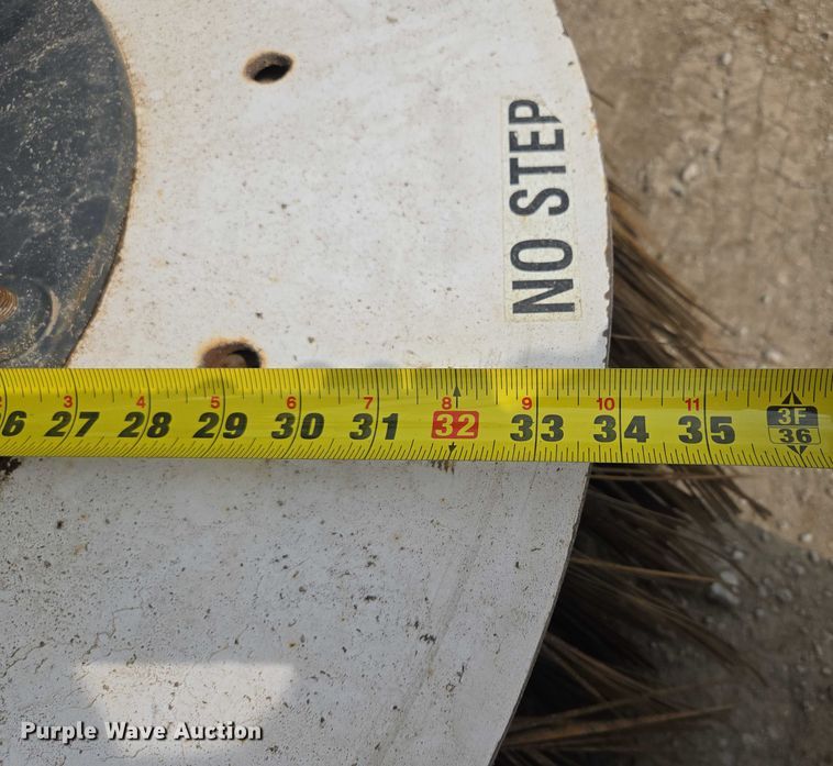 image for item EF1518 2008 Allianz 3000 street sweeper truck