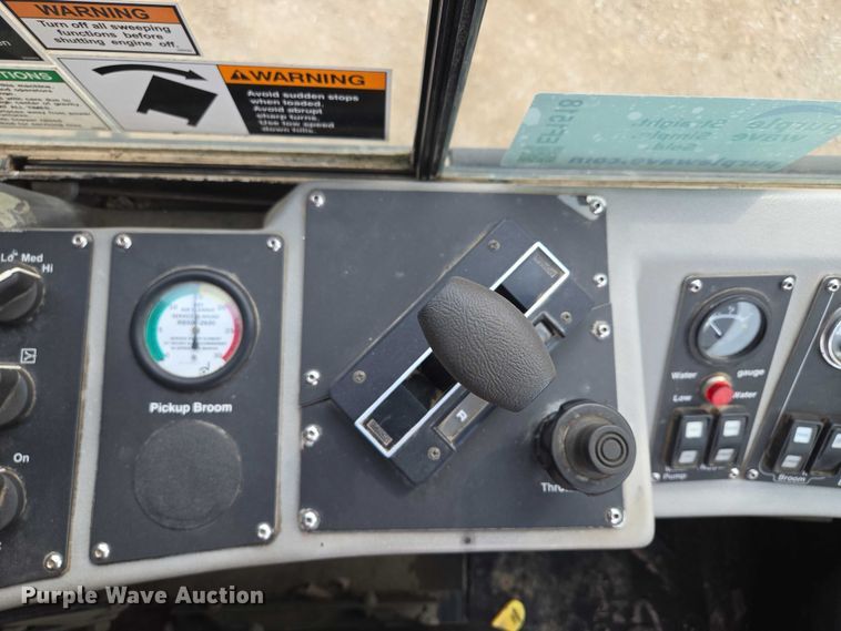 image for item EF1518 2008 Allianz 3000 street sweeper truck