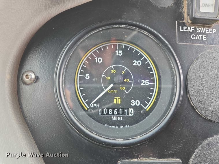 image for item EF1518 2008 Allianz 3000 street sweeper truck