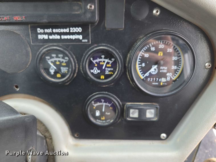 image for item EF1518 2008 Allianz 3000 street sweeper truck