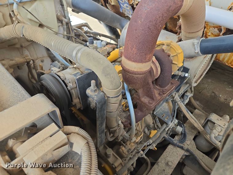 image for item EF1518 2008 Allianz 3000 street sweeper truck