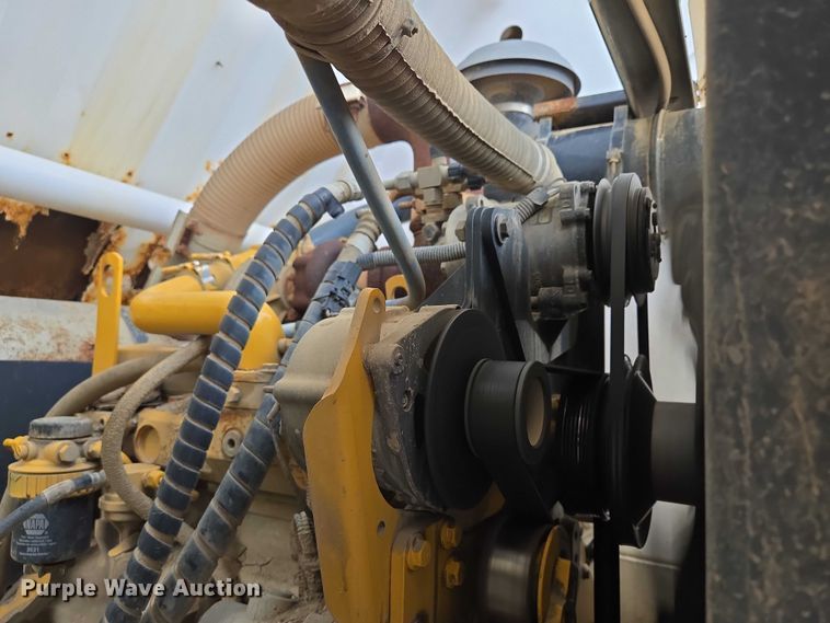 image for item EF1518 2008 Allianz 3000 street sweeper truck