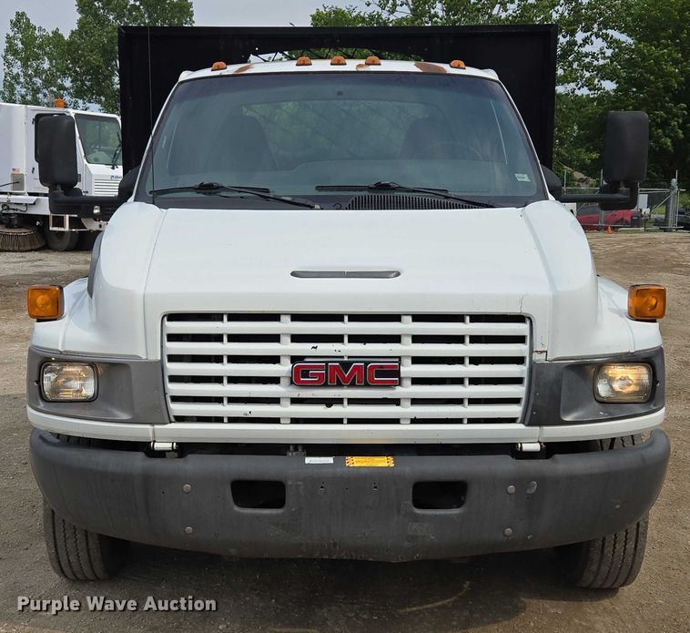 image for item EF1519 2005 GMC C5 flatbed truck