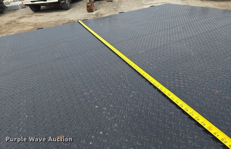 image for item EF1519 2005 GMC C5 flatbed truck